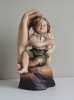 Schützende Hände mit Junge, 25 cm