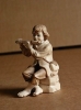 Junge mit Flöte zur ALRA-14 cm Figurengröße, 2-farbig-gebeizt